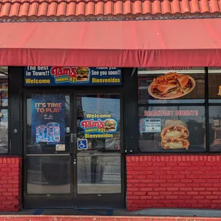 It's a tourist attraction now with the new mural. Make sure to get some food too.