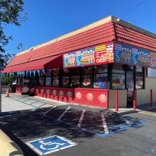 the outside of the restaurant