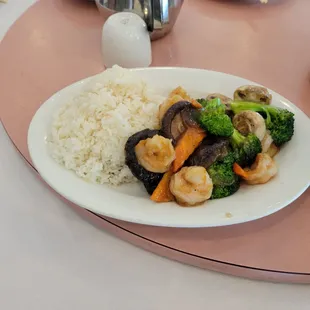 Double Mushroom Shrimp rice plate