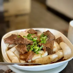 Rice noodle roll with braised beef brisket