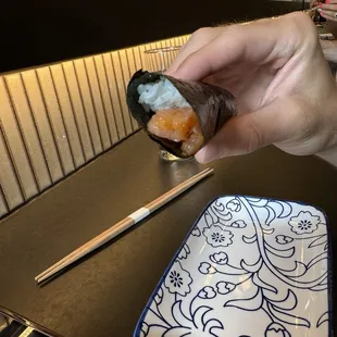 Salmon Hand Roll