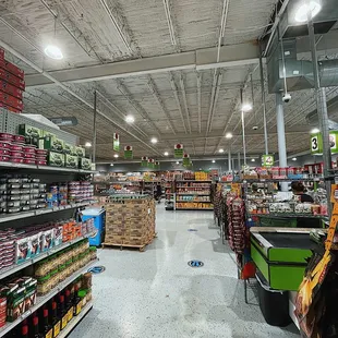 a grocery store aisle