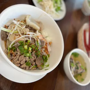 hủ tiếu nam vang w/ soup on the side