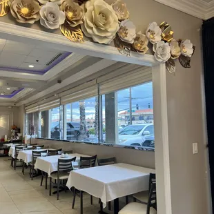 oysters and mussels, interior