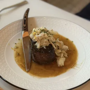 Barrel Cut Filet 8oz with Jumbo Lump Grab