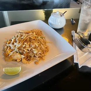 Pad Thai with chicken
