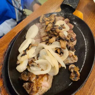 Sizzling rib steak on Fiyahhhh.