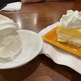 Lilikoi Choffon Pie A La Mode