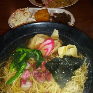 Hamburger and Saimin with Wun Tun Combo
