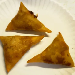 An order of the Qeema samosa, very good.