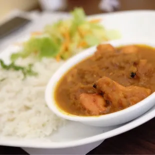 Chicken tikka masala lunch portion.