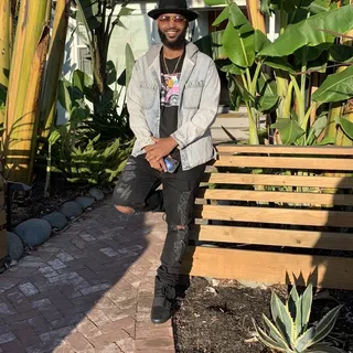 Mike M.