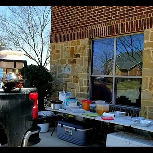 Set-up is on a food cart, only 1 6ft table required for layout