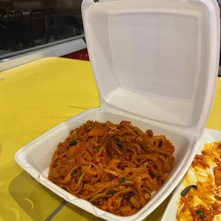 Chicken spicy pad Thai! Very delicious