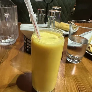 MANGO LASSI