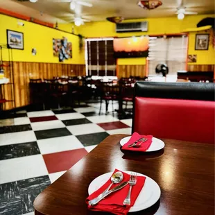 Table for 2, please