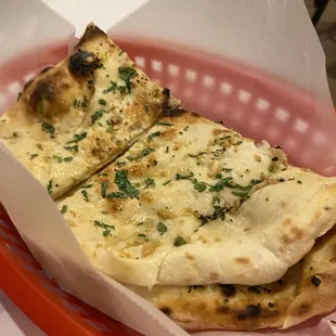 Garlic naan. 7/10