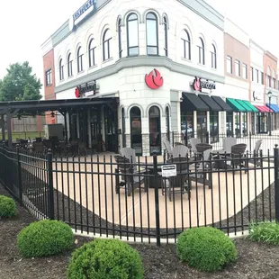 Our outdoor patio provides casual dining and drinks undercover with TVs, Fans, and Lights or with a view of a beautiful sunset. You choose!