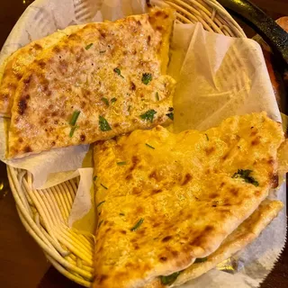 Garlic Cheese Naan