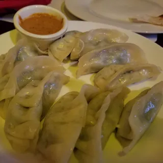 Momos