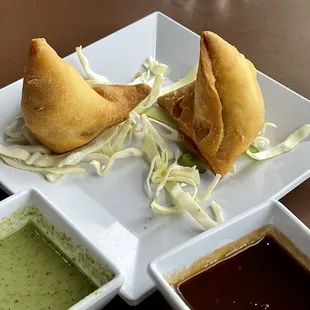 Veggie Samosas (4 to an order)