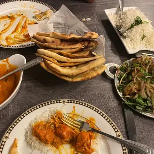 Chicken Tikka Masala, Naan basket,