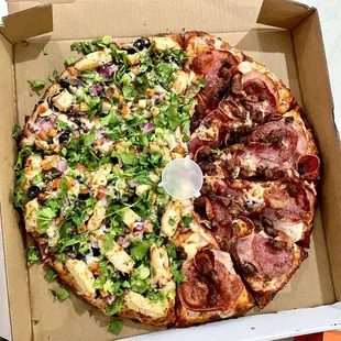 Combo pizza: half chicken tandoori and half mixed meat