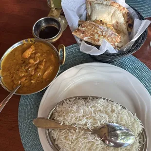 Kaju Curry with Chicken, Rice and Garlic Cheese Naan