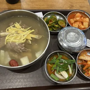 Galbi tang was very mid, 2 bones of the 4 were pretty hard to bite into, soup not too flavorful, didn't serve purple rice like most places