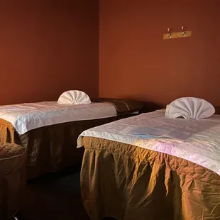 New private room for 
couple Oil massage
