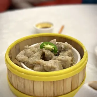 Steamed pork ribs
