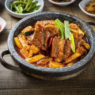 매운 소갈비찜 Braised spicy beef ribs