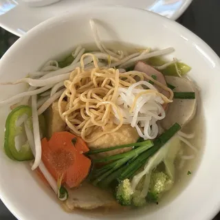 36. Saigon Noodle Soup / Hủ Tiếu Mì