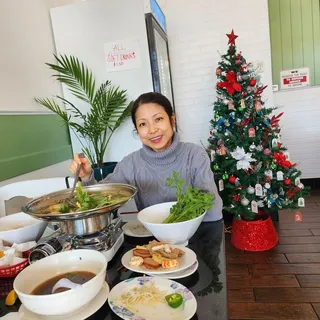 38. Thai Style Hotpot / Lẩu Thái
