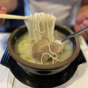 Seolleongtang