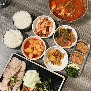 Spicy Beef Soup + Steamed Pork (mini) + Banchan