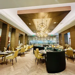 ramen and noodles, interior