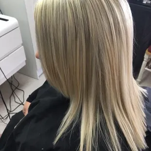 Gorgeous blonde weave!