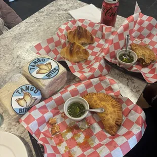 Empanadas sandwich de miga