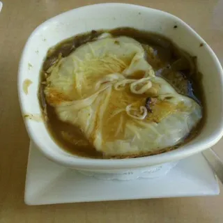 Sweet Caramelized Onion Soup Lunch