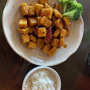 My very tasty lunch.   CH11. General Tso&apos;s Tofu Dinner