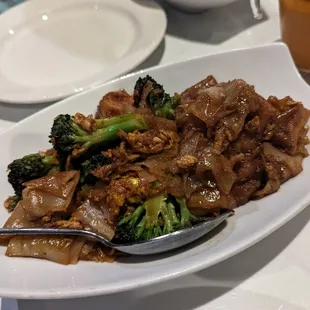 Pad see ew tofu