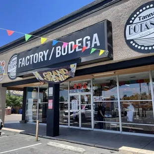 Tanna Botannas Factory Bodega