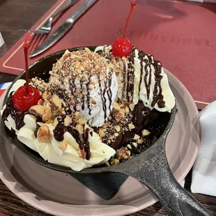 Hot chocolate sundae