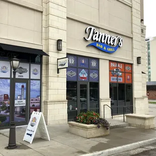 Building Exterior (Along Rainbow Blvd)