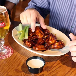 chicken wings and fried chicken, fried chicken, chicken, chicken wings, bbq wings, bbq chicken, fried chicken wings, poultry, food