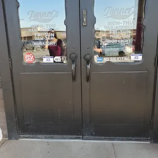 the door to the restaurant
