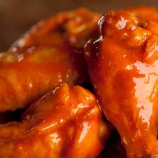 a plate of buffalo wings