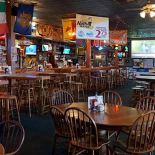 the bar and dining area