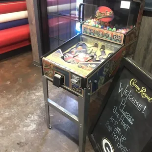 Tanners Bar &amp; Grill lobby, seating receptionist was at far end of bar